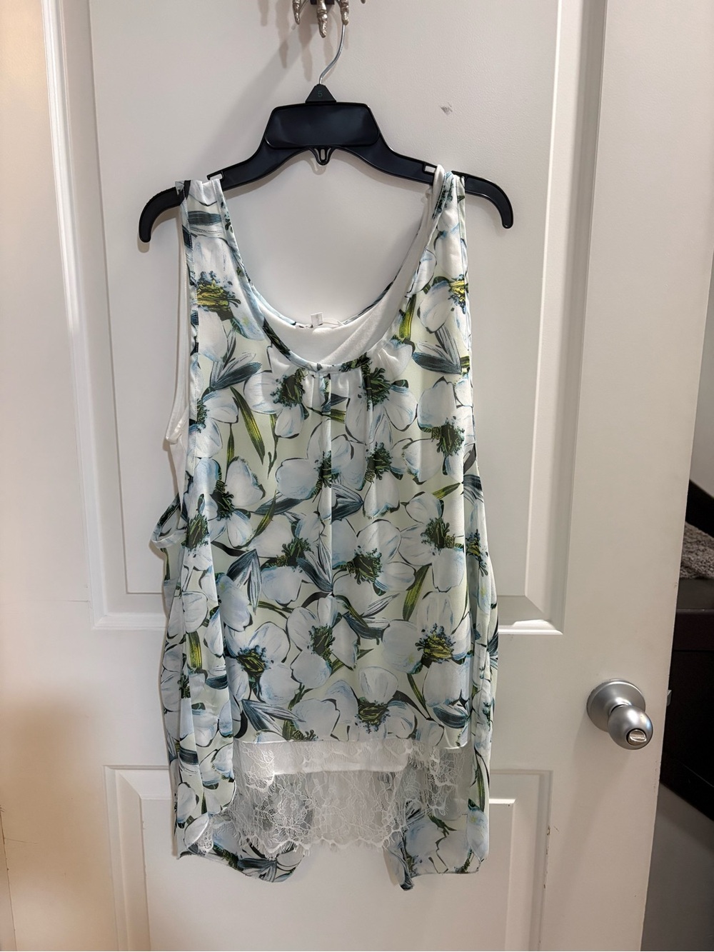 cleo White Floral Lace-Hem Camisole with Green Accents